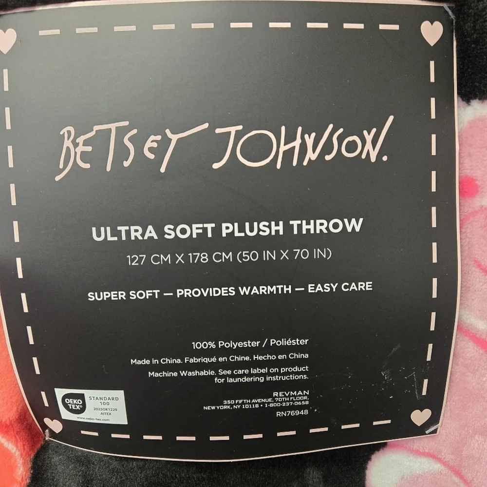 Betsy Johnson Gummy Bears Ultra Soft Plush Throw Blanket Black Pink